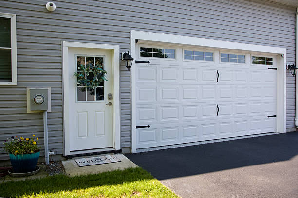 24/7 Emergency Garage Door Panel Replacement experts in Imlay City, MI
